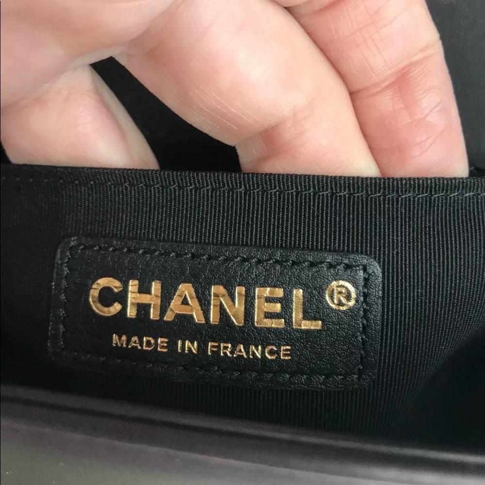 SOLD 🔥Authentic CHANEL Beautiful BOY calfskin bag - Picture 5 of 8